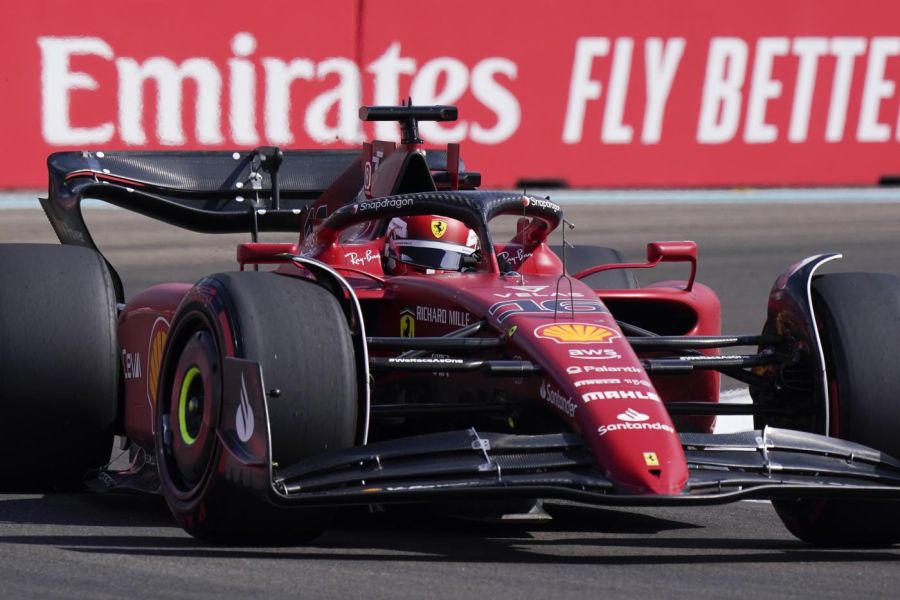 Liderando Red Bulls, luego Sainz y Leclerc con el nuevo motor - A Sport