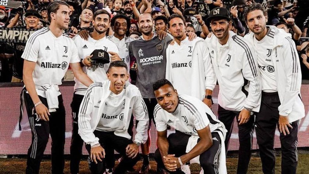 Chiellini en Los Ángeles, Juventus aplaude por primera vez en casa