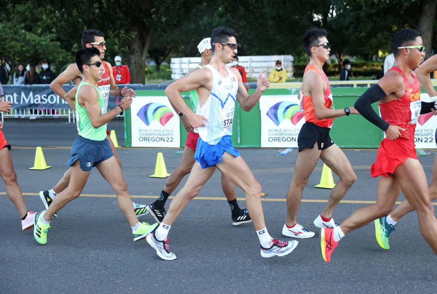 Media carrera de 20 km.  8 hombres al mando, incluidos Stano y Fortunato - OA Sport